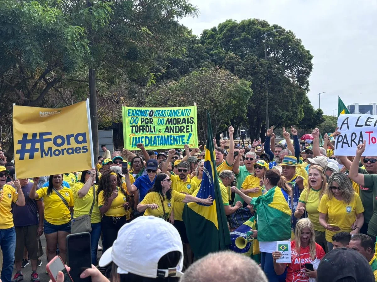Protestos contra Moraes reúnem centenas durante 7 de setembro