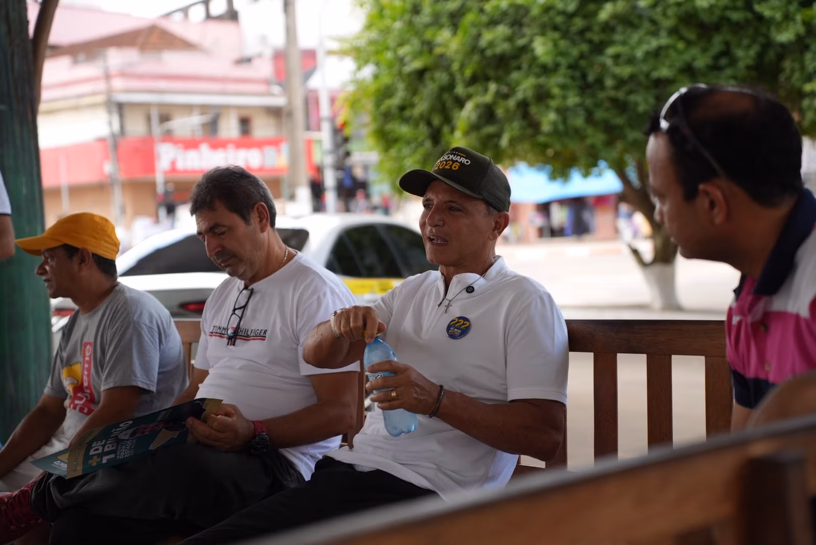Bittar recebe apoio político em Cruzeiro do Sul e ouve demandas de motociclistas
