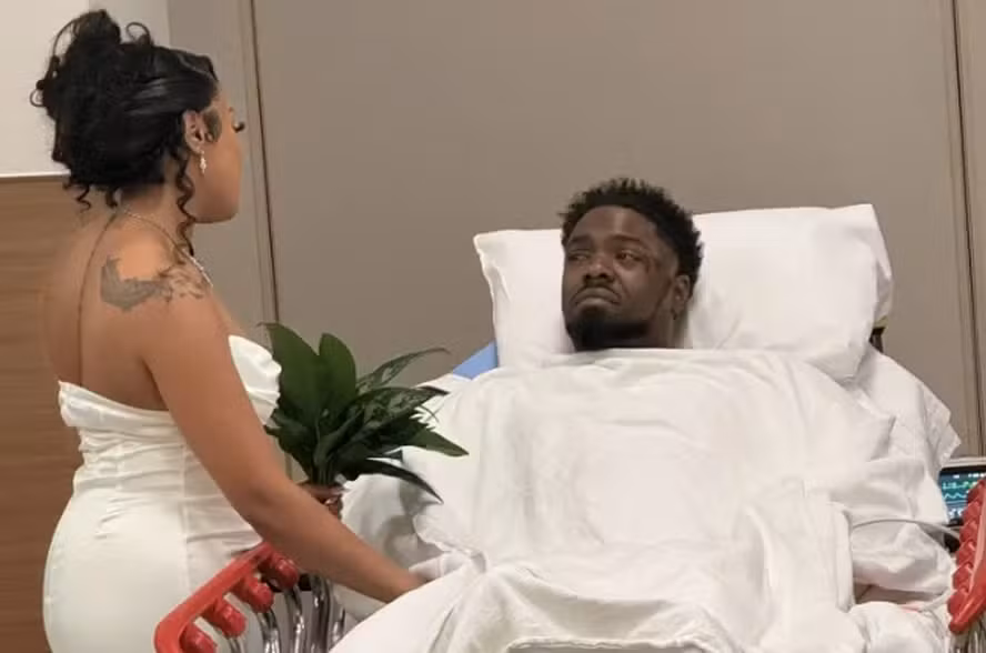Noivo sofre acidente a caminho do casamento, e cerimônia é feita no hospital