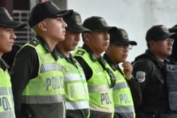 Explosão de granadas e TNT em quartel deixa mortos e 11 desaparecidos na Bolívia