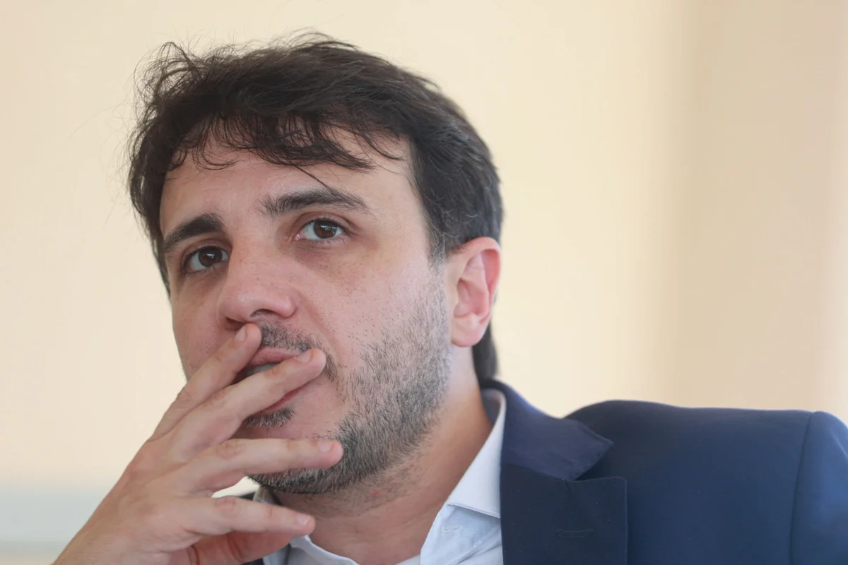 Campanha de Renan Santos prevê decisão no STF favorável a Lula em caso Moraes