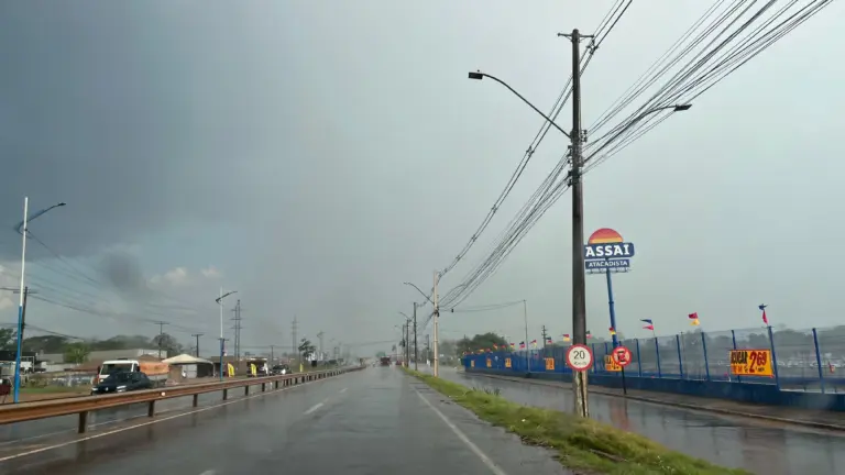 Aviso prevê chuva de até 50 mm por dia, ventos de até 60 km/h e risco de alagamentos e queda de galhos | Foto: ContilNet