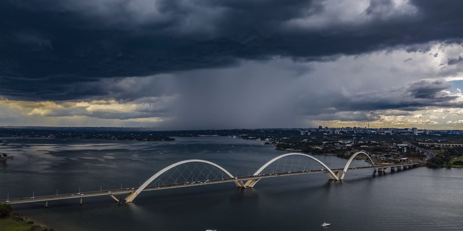 Defesa Civil emite alerta de tempestade e rajadas de vento no DF