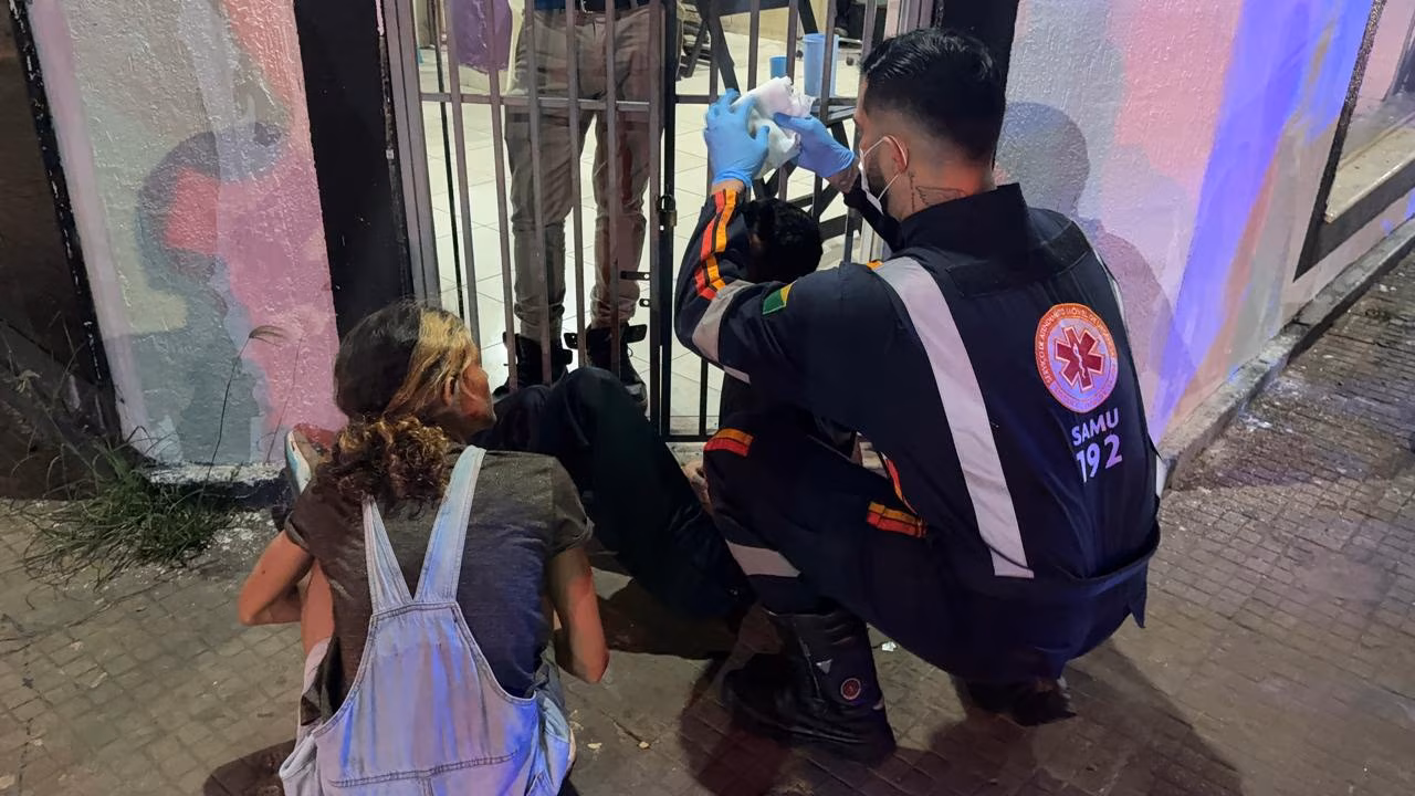 Homem é espancado após suspeita de roubo de celular em Rio Branco