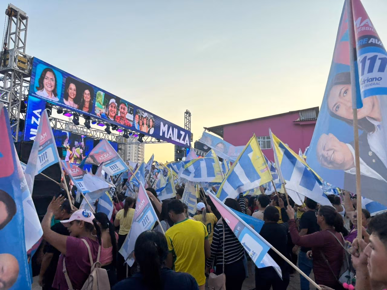 Militância de Mailza lota a Avenida Ceará em inauguração de comitê