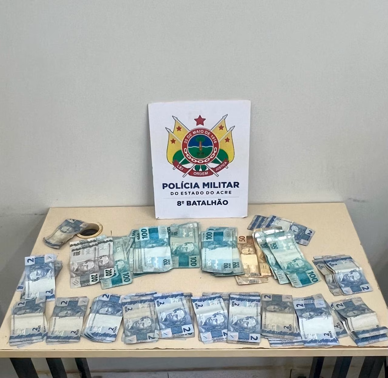 No Acre, funcionário é preso com R$ 5 mil furtados escondidos dentro da cueca