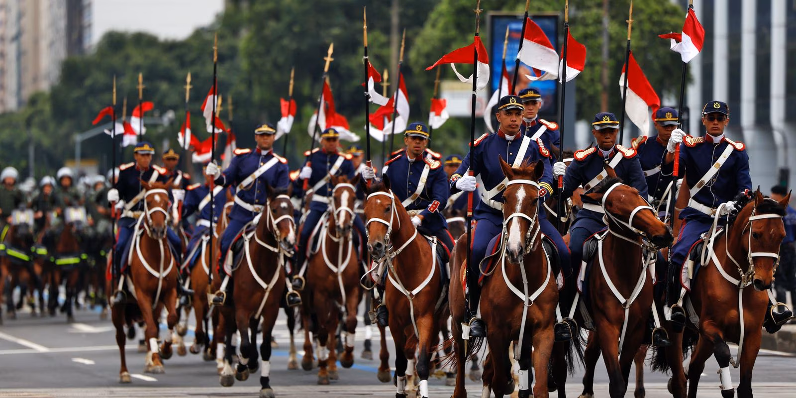 Tradicional desfile cívico-militar é realizado no Rio de Janeiro