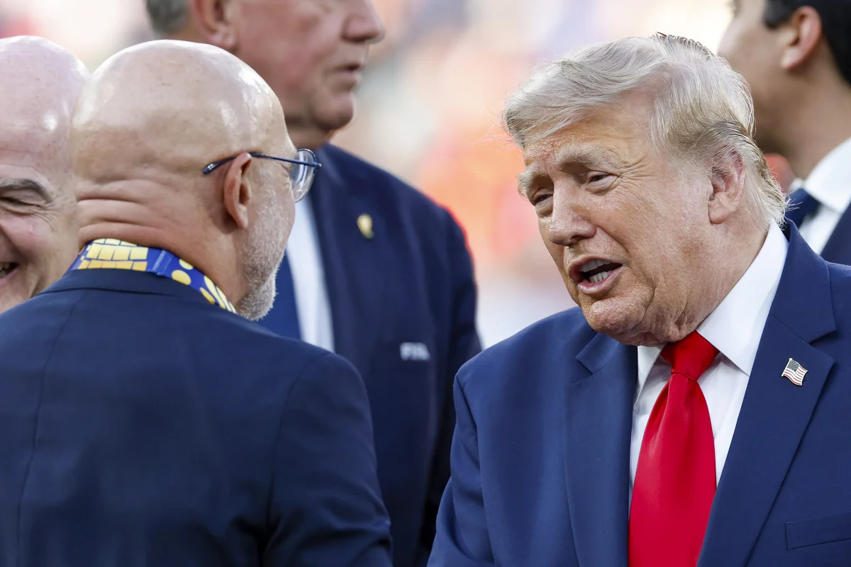 Técnico da Espanha revela o que conversou com Trump após título da Copa