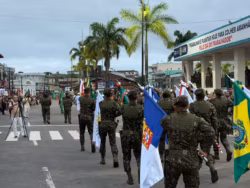 Cruzeiro do Sul reúne população em desfile cívico-militar de 7 de Setembro