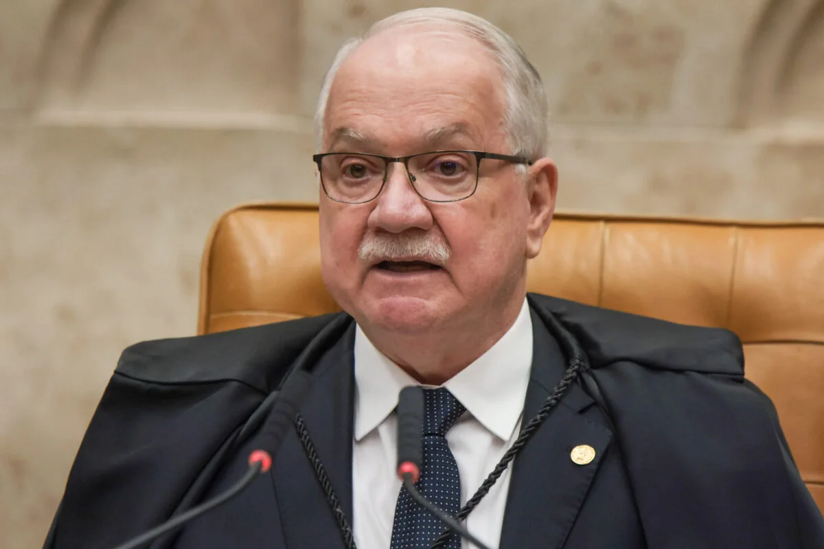 Fachin tira acusações de Moraes contra Mendonça do Inquérito das Fake News