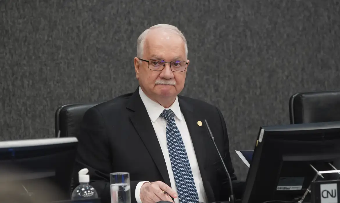Fachin diz que STF terá de tomar medidas após caso entre Moraes e Vorcaro