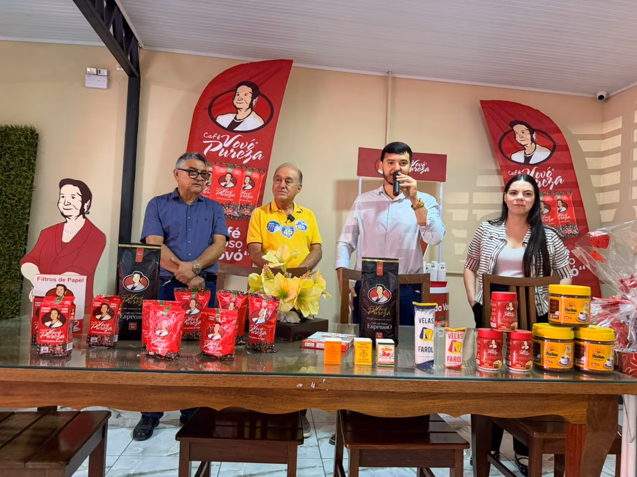Bocalom visita grupo empresarial e defende incentivo a empresas