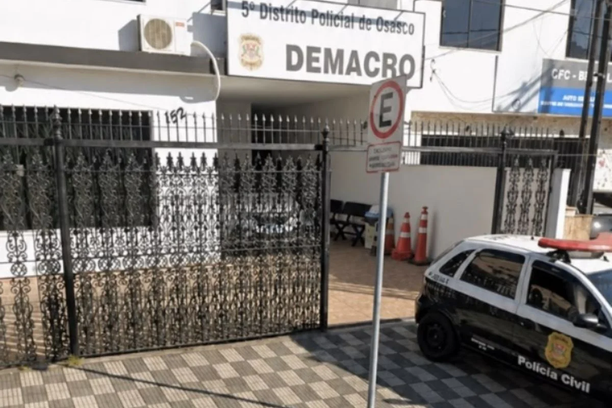Mulher causa acidente em Osasco ao aprender a dirigir em carro lotado
