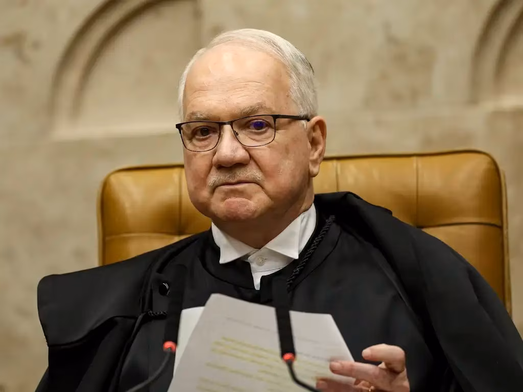 Fachin entrega a ministros íntegra de processo sobre Moraes antes de julgamento