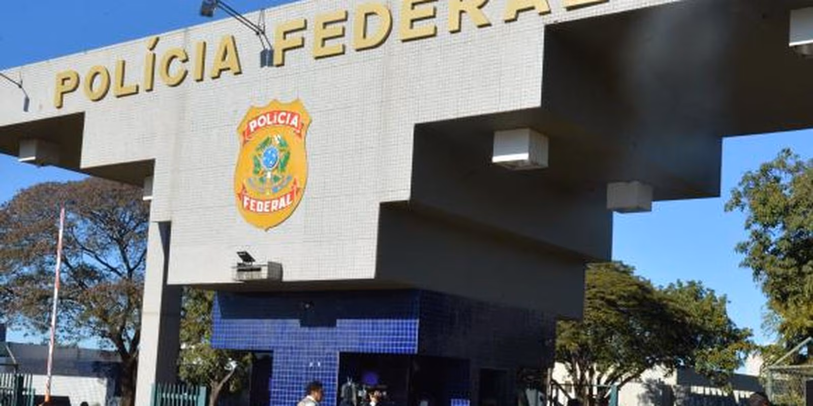 Delegados criticam afastamento de chefe da PF por decisão monocrática