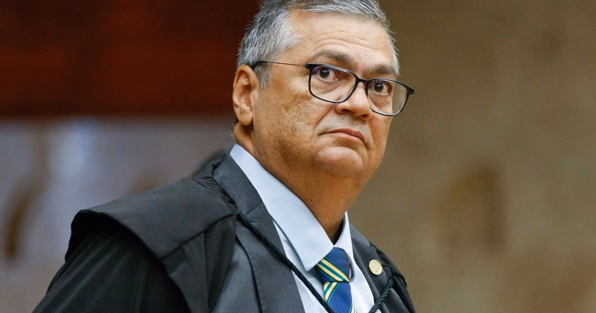 Dino determina que União faça avaliação técnica de regras de atuação da CVM