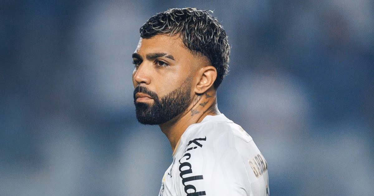 Gabigol se irrita com perguntas sobre provocações após queda do Santos