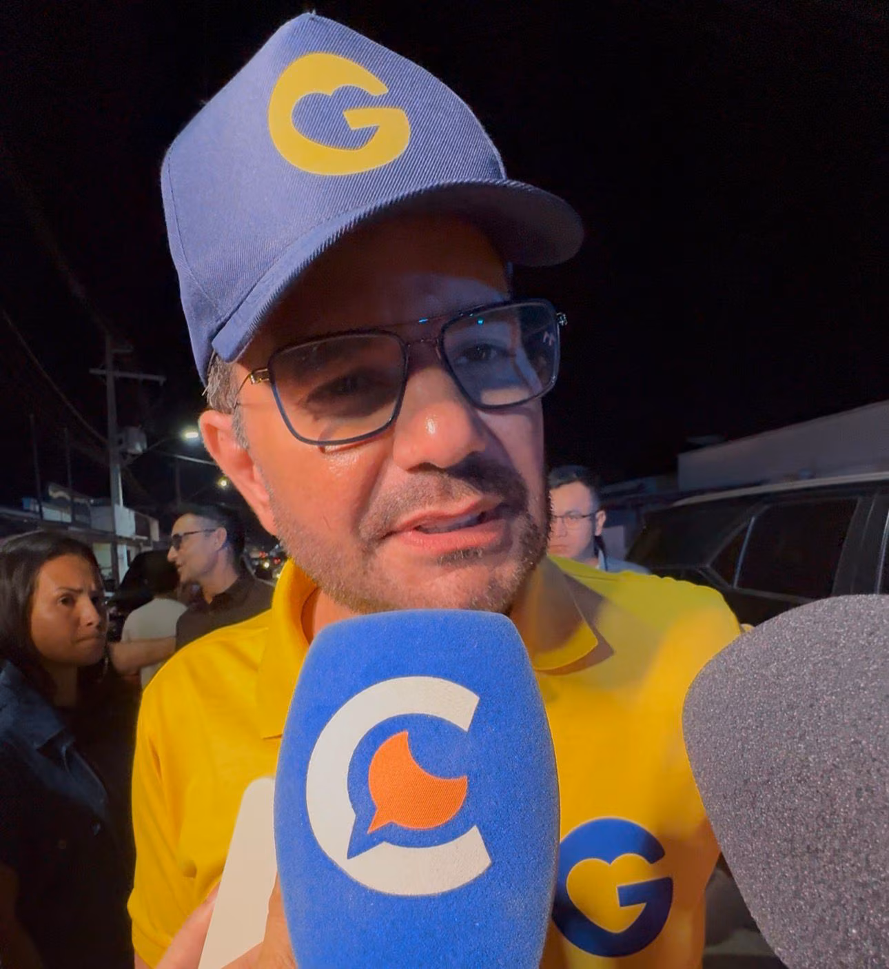 Gladson destaca carinho recebido em Sena durante comício de Mailza e Jéssica