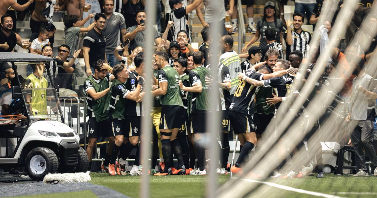 Delfim brilha, Atlético-MG supera Santos e vai à semifinal da Sul-Americana