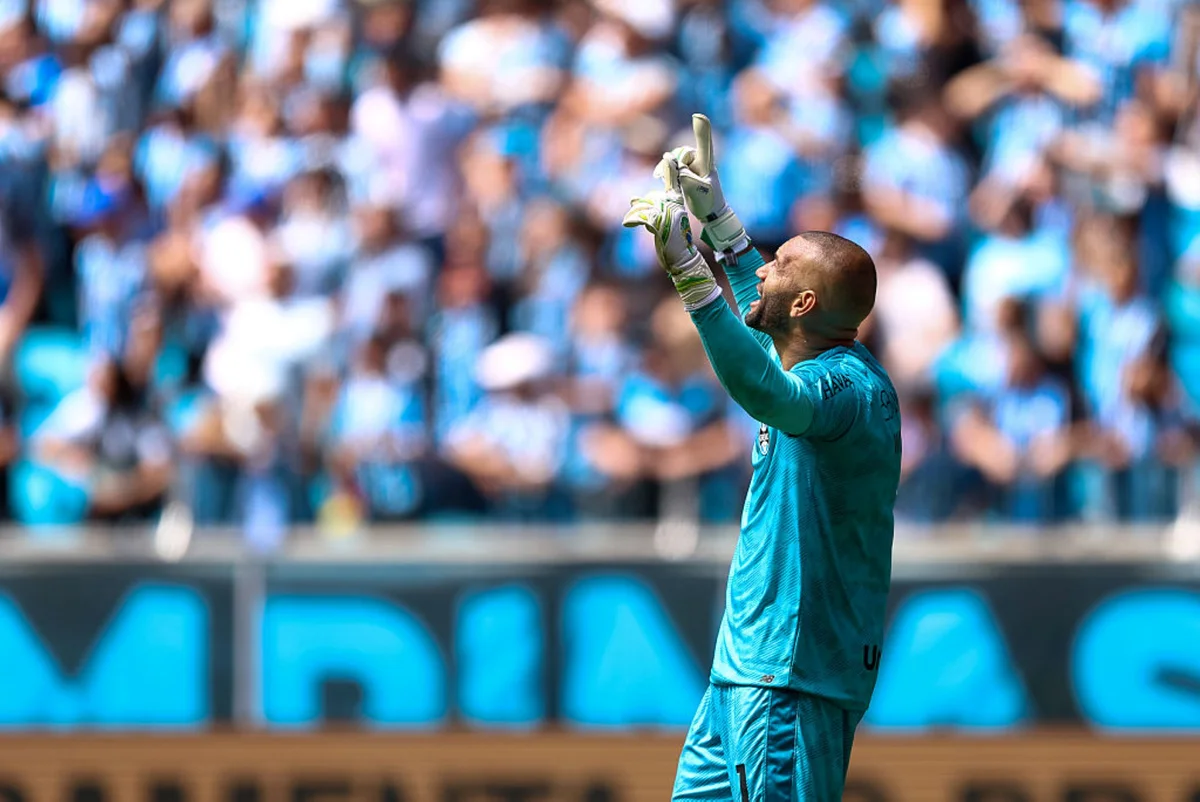 Acreano Weverton brilha e segura empate do Grêmio contra o Palmeiras