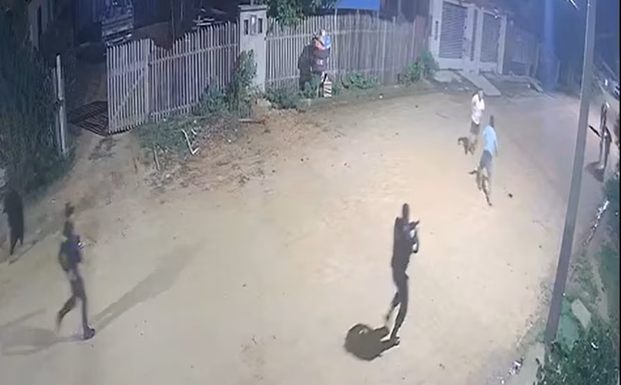 No Acre, homem tenta matar outro a golpes e foge após policiais chegarem