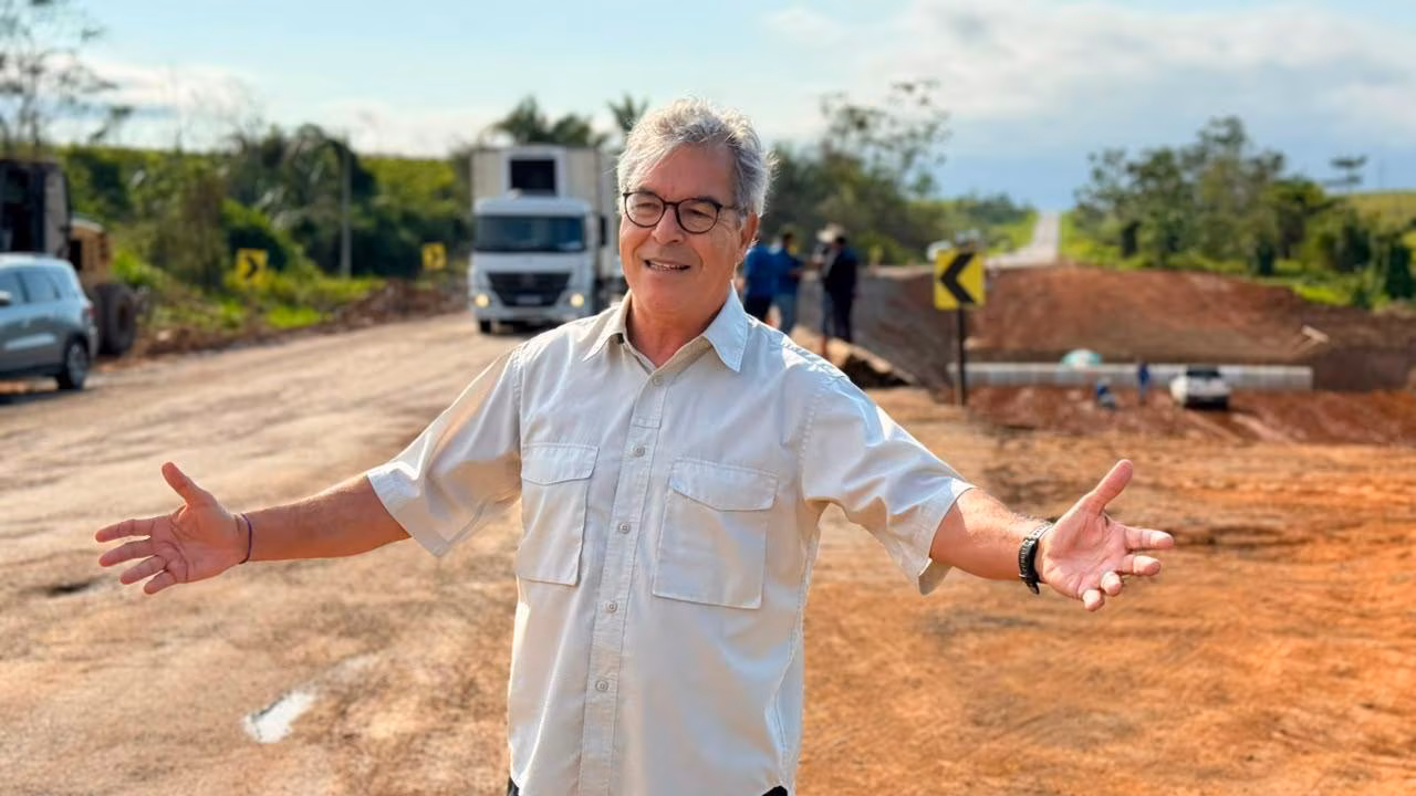 Jorge Viana visita Estrada do Aeroporto e destaca BRs 364 e 317