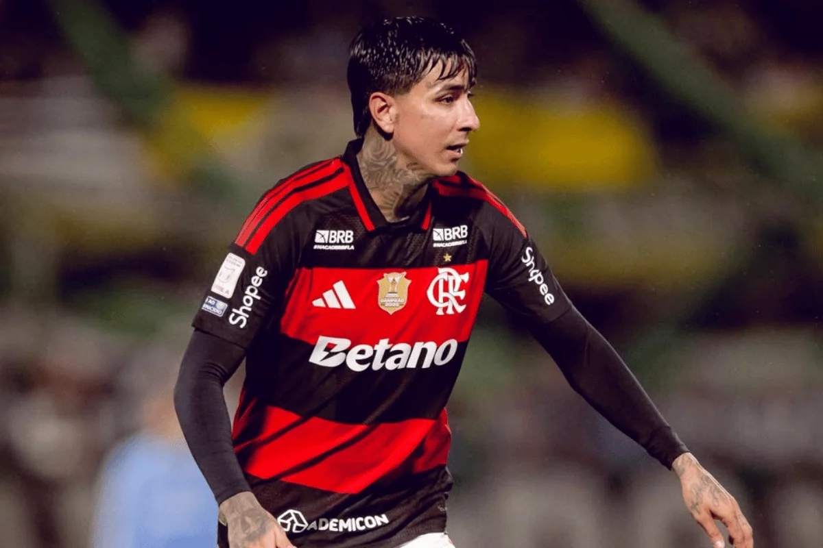 Flamengo oficializa renovação de contrato de Erick Pulgar