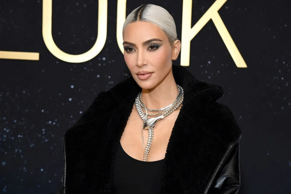 Kim Kardashian revela diagnóstico de doença que matou o pai