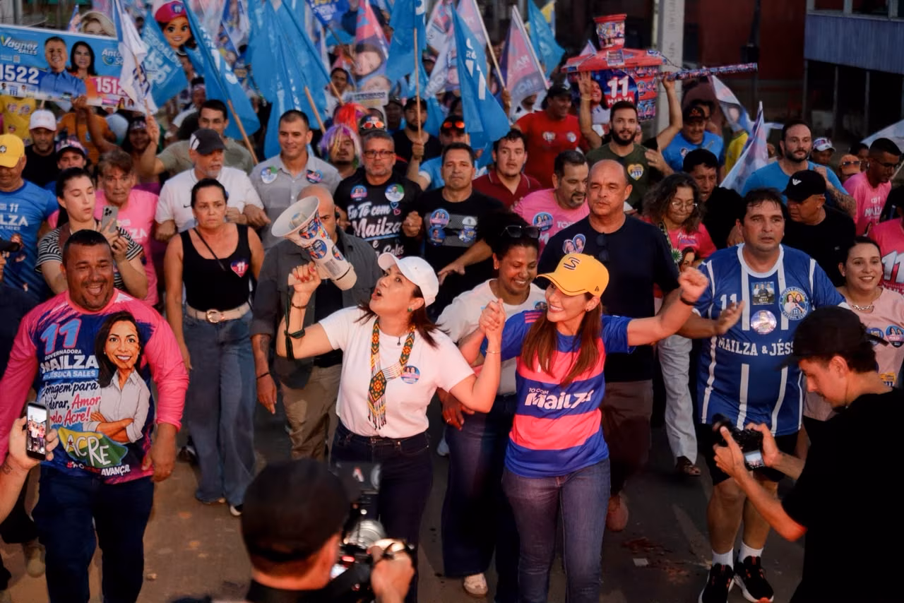 Mailza e Jéssica Sales levam a caminhada ‘O Acre Avança’ para Cruzeiro do Sul
