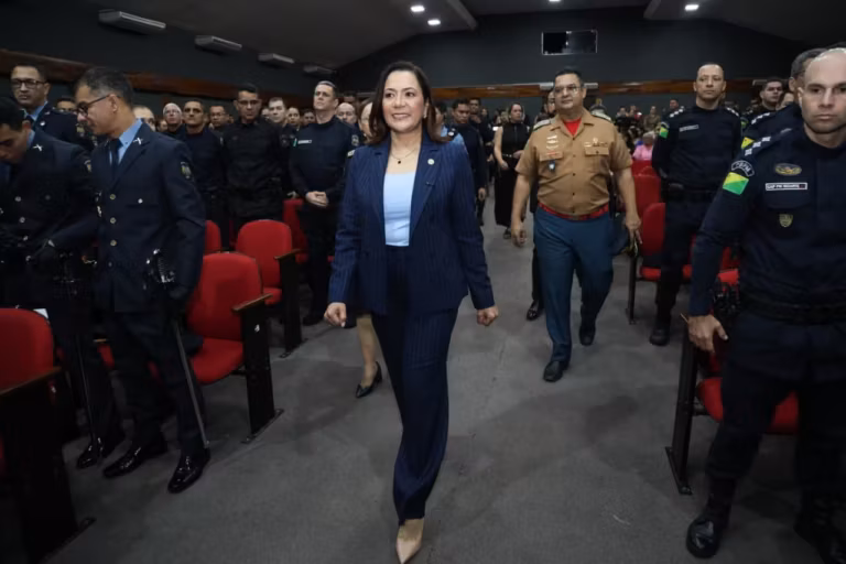 A proteção às mulheres, crianças e adolescentes integra outra frente do plano.