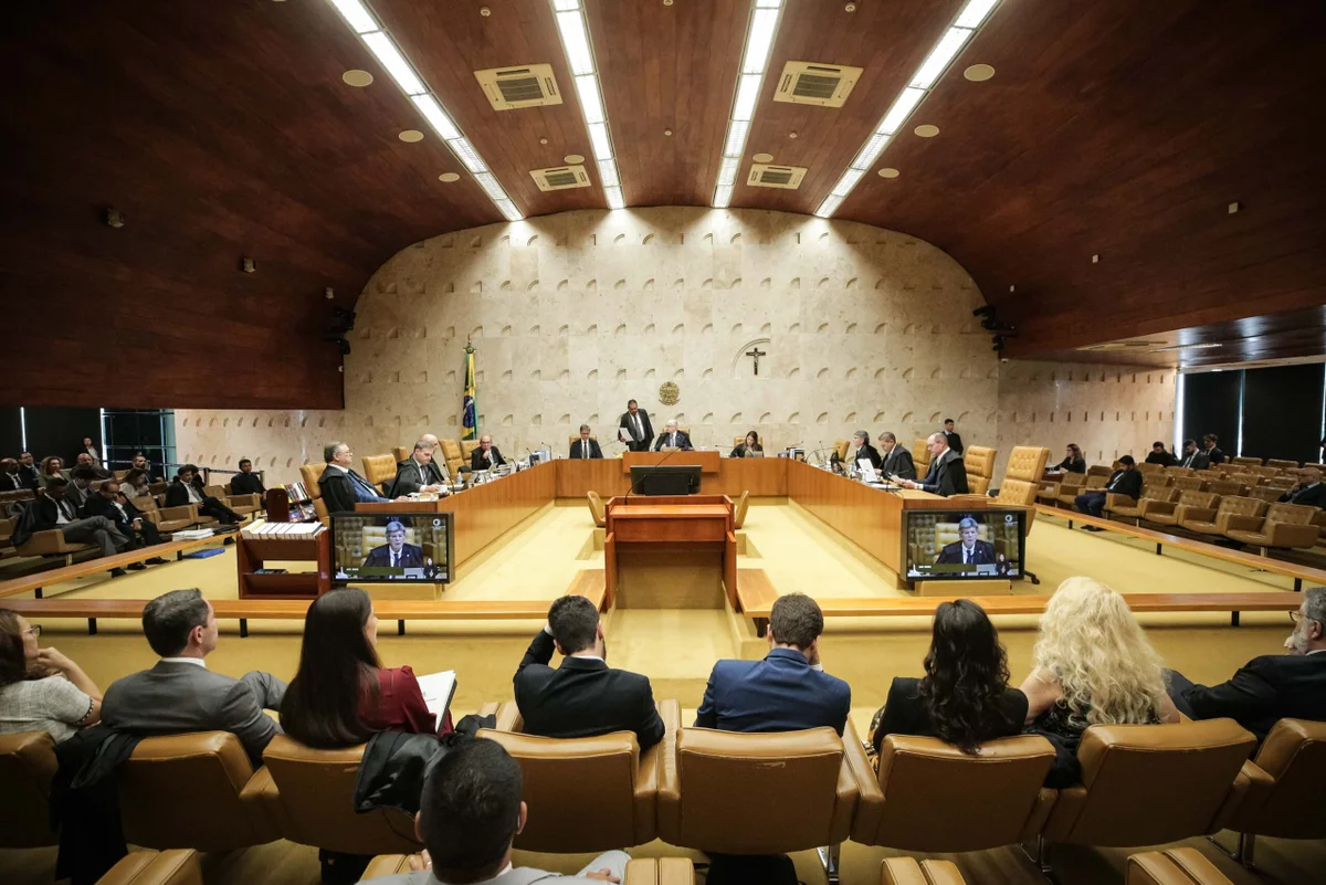 STF fixa rito de sessão que vai analisar mensagens entre Moraes e banqueiro