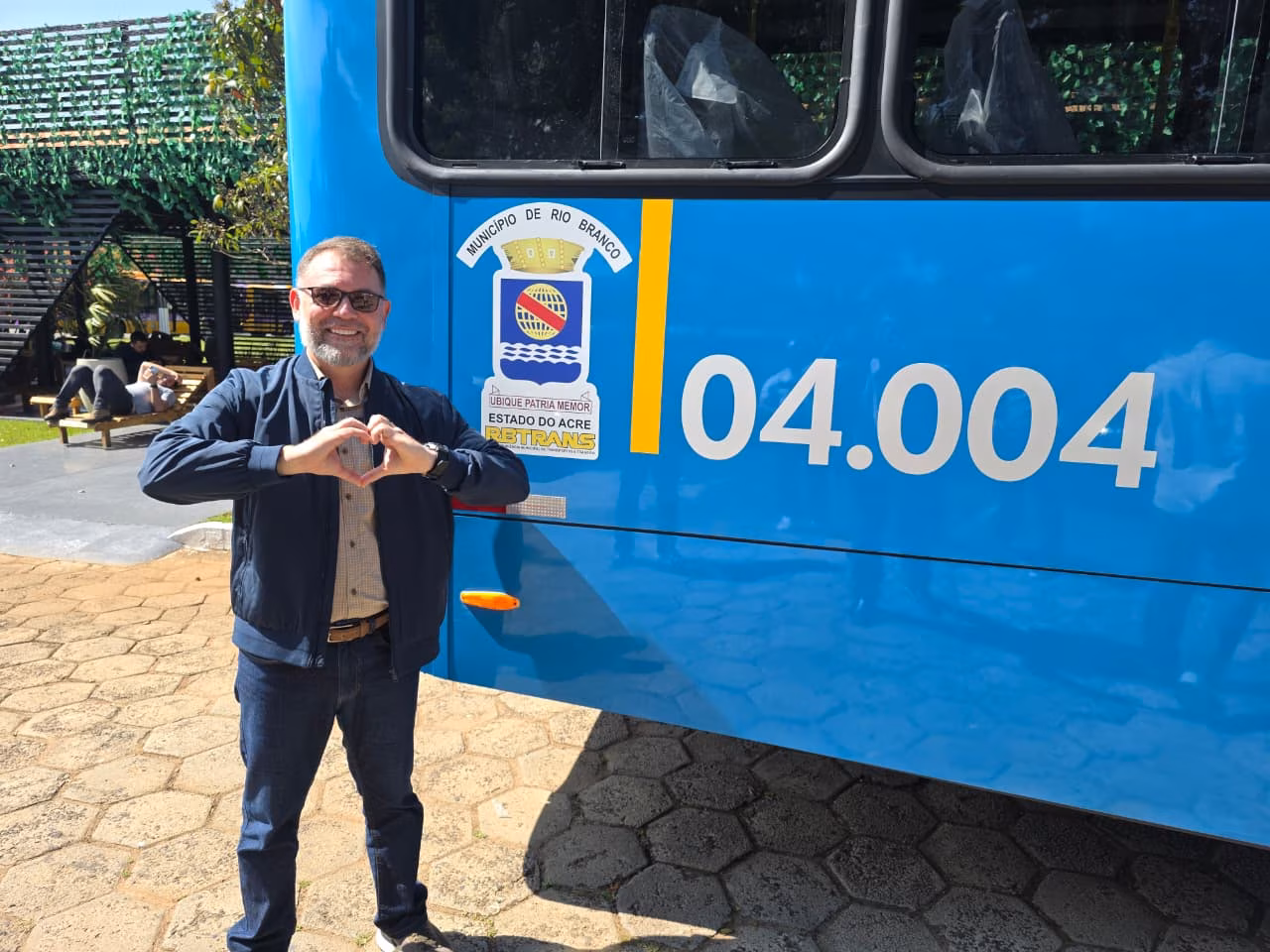 Compra de ônibus para Rio Branco ganha destaque no Diário do Transporte