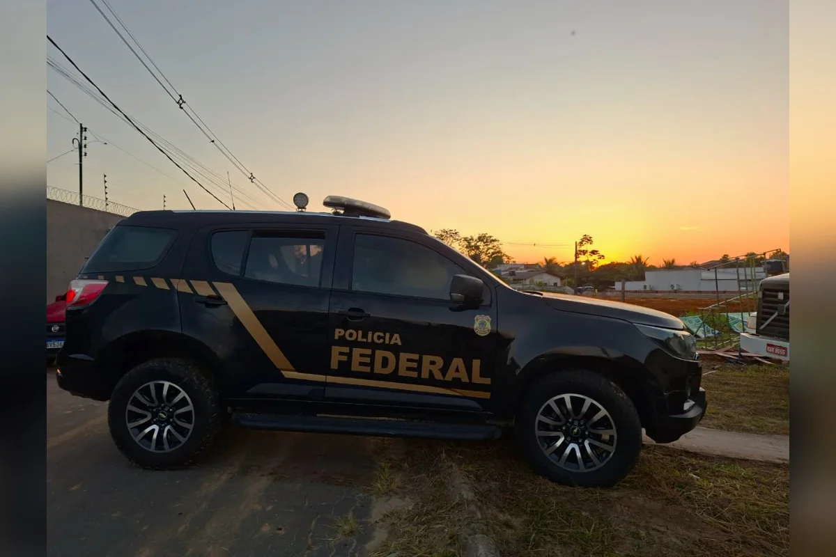 PF e PM salvam bebê engasgado ao prender foragido por homicídio