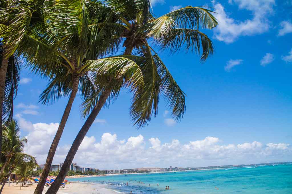 Setembro tem 24 concursos para quem quer morar na praia