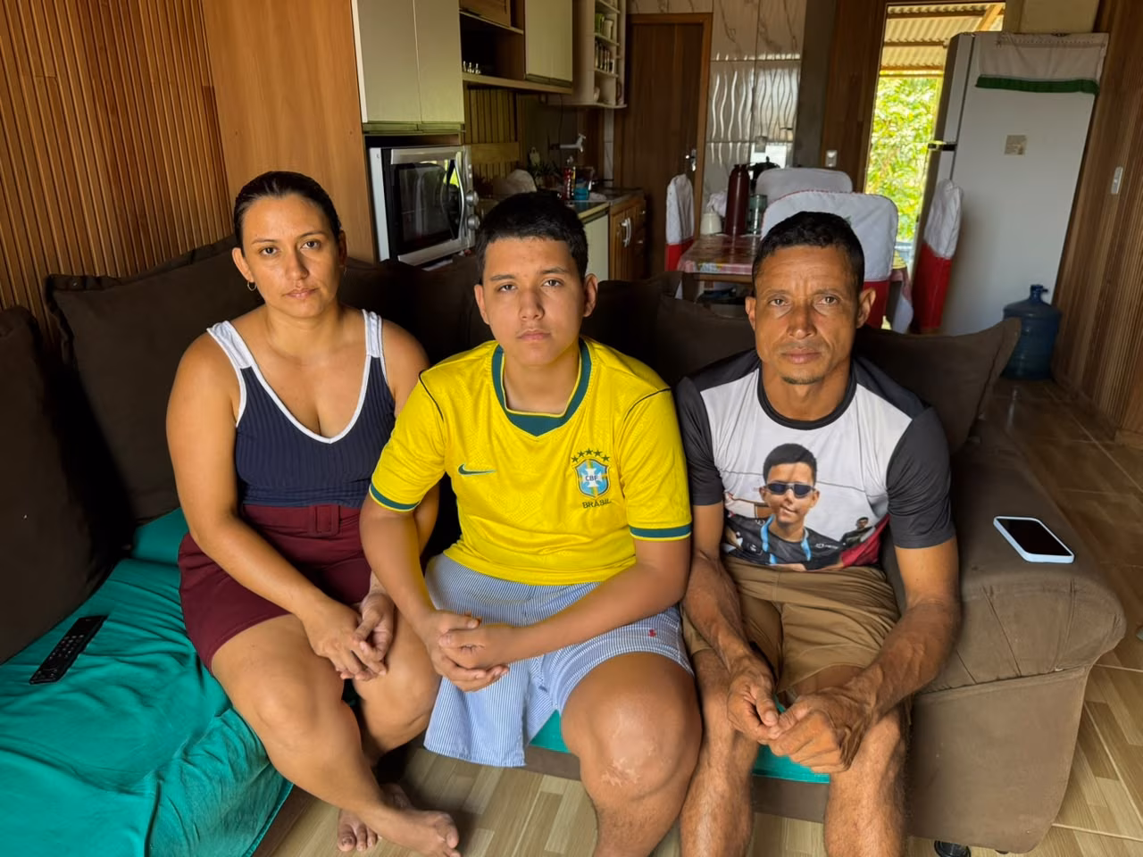 Após perder a perna em acidente, jovem precisa de R$ 12 mil para comprar prótese