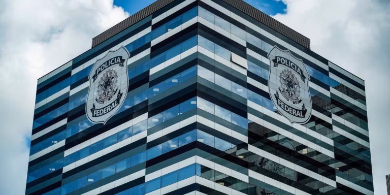 Diretores da PF apoiam Andrei Rodrigues e colocam cargos à disposição