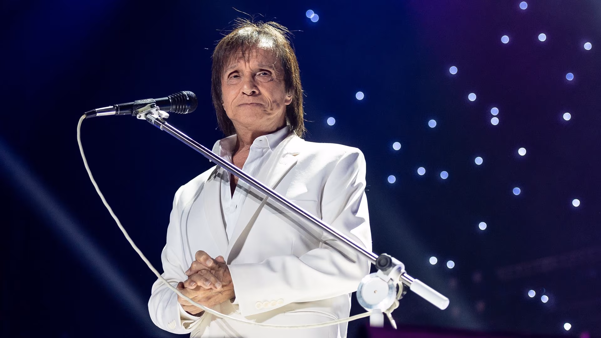Roberto Carlos anuncia show em Porto Velho; veja data