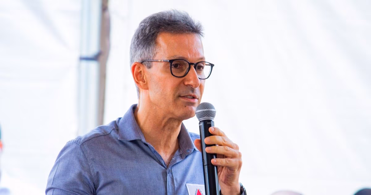 Zema promete R$ 5 mil para quem deixar Bolsa Família e for pra CLT