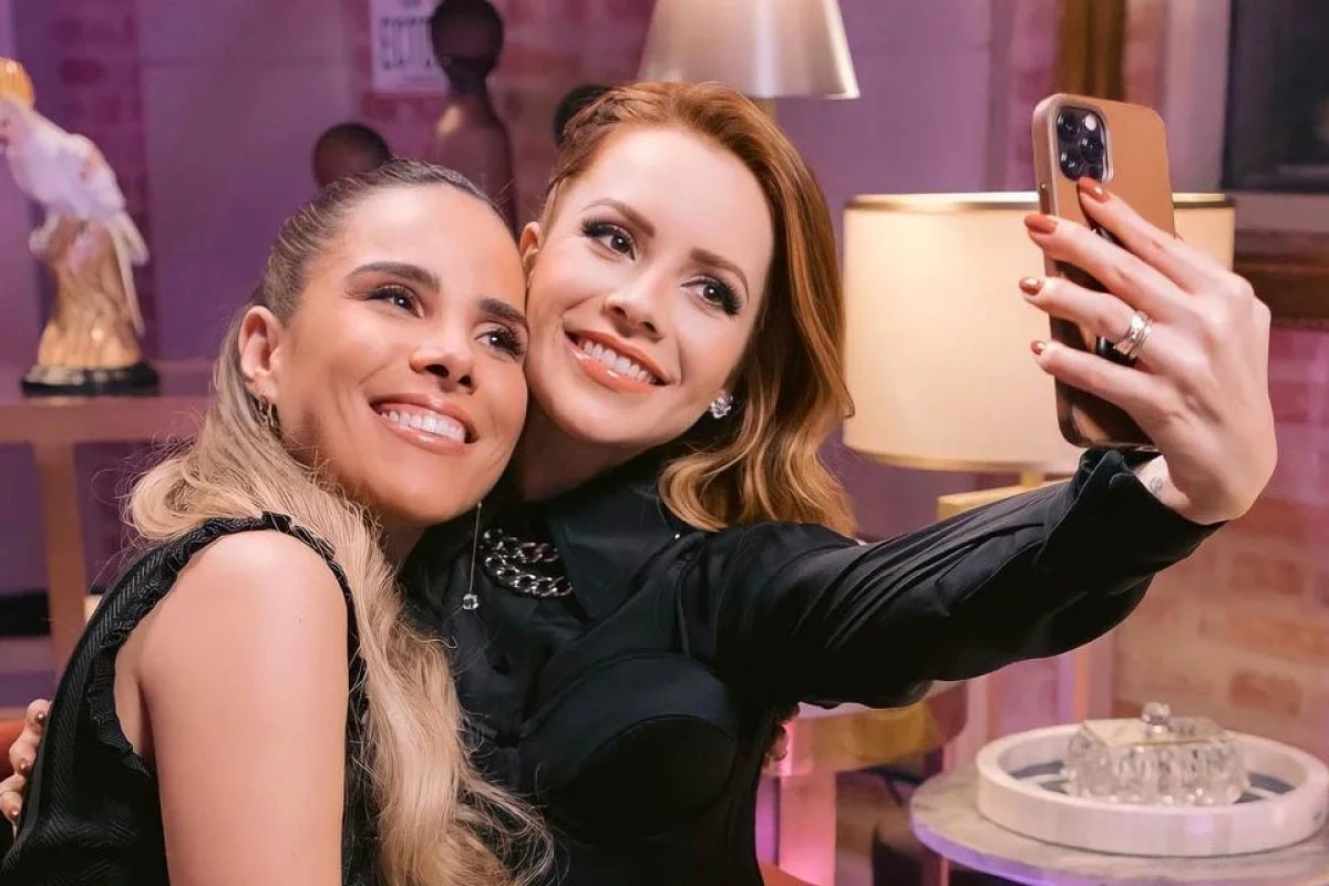 Sandy abre o jogo sobre rivalidade com Wanessa Camargo no Saia Justa