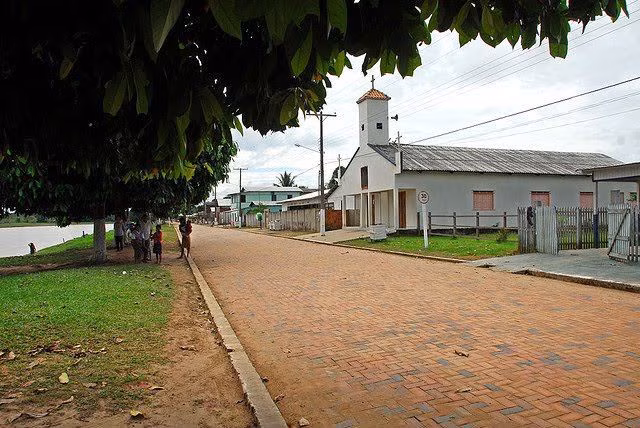 Santa Rosa do Purus está localizada em uma região de difícil acesso no interior do Acre