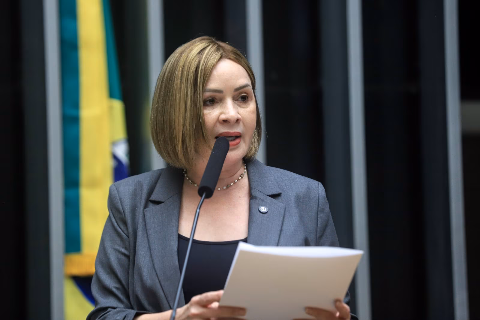 Socorro Neri reafirma compromisso para o Hospital Universitário da Ufac