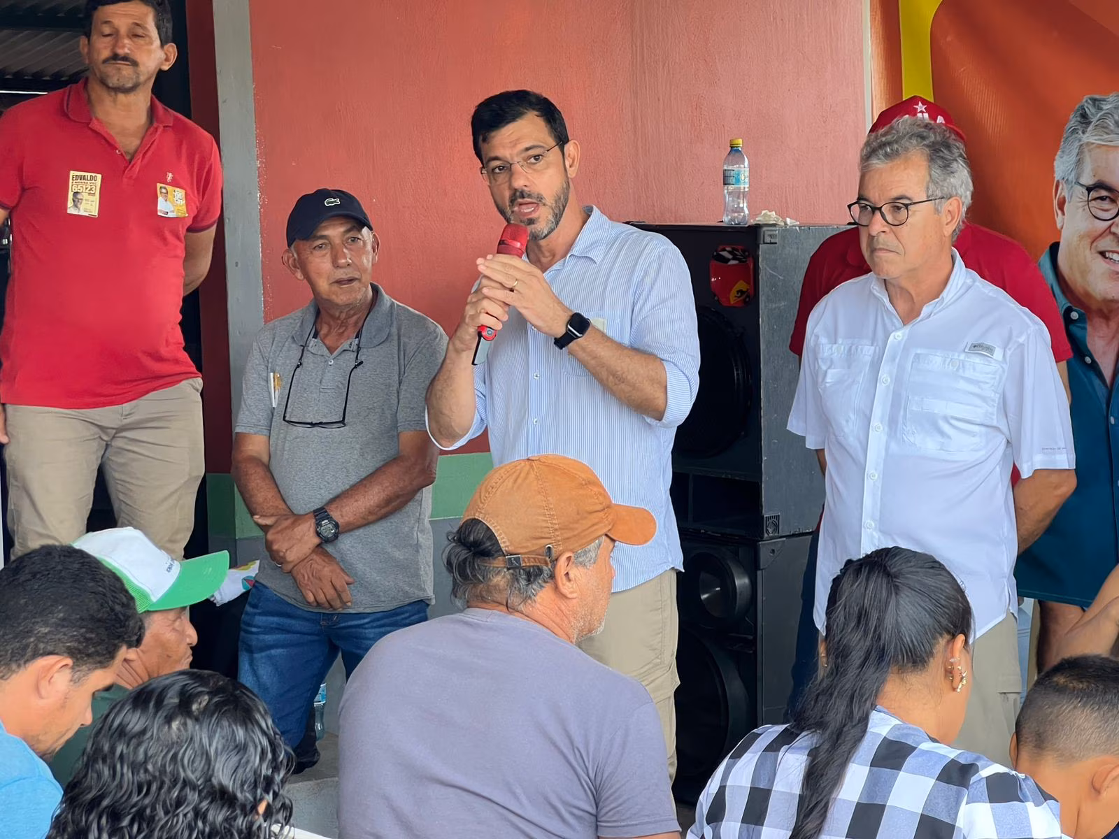 Thor Dantas e Jorge Viana lançam campanhas em Porto Walter com encontro com moradores