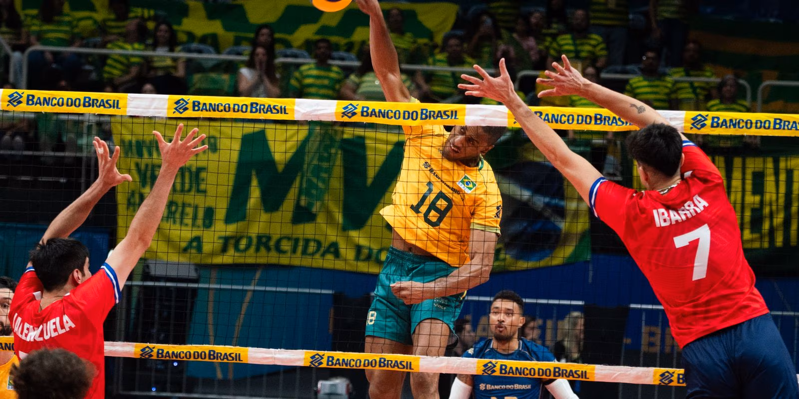 Brasil vence Chile na estreia pelo Sul-Americano de vôlei masculino